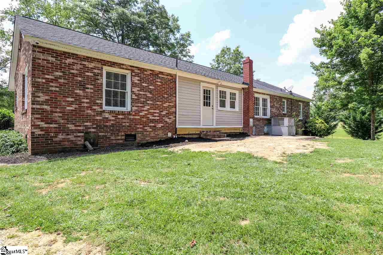 118 Chapman Road Pelzer, SC 29669 - Photo 22 of 35