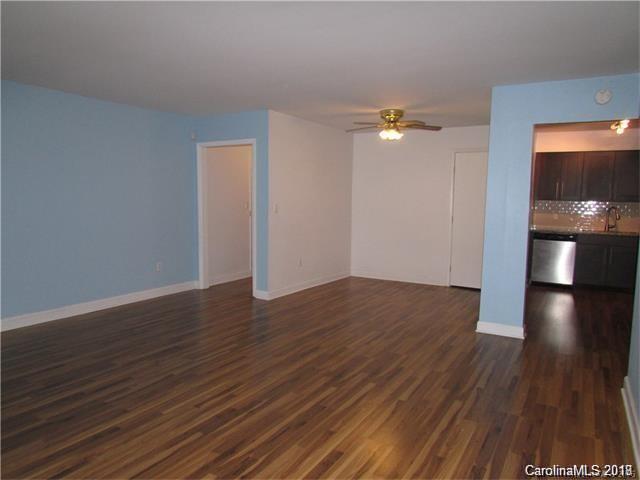 7001 Quail Hill Road Charlotte, NC 28210 - Photo 2 of 19