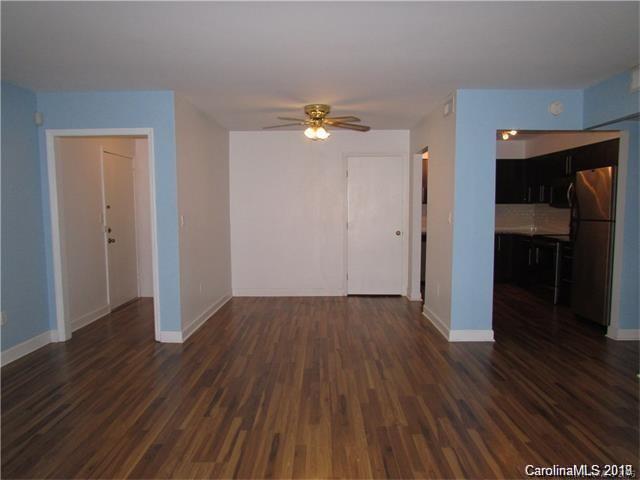 7001 Quail Hill Road Charlotte, NC 28210 - Photo 3 of 19