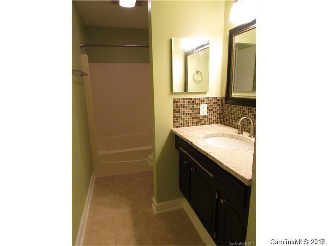 7001 Quail Hill Road Charlotte, NC 28210 - Photo 10 of 19