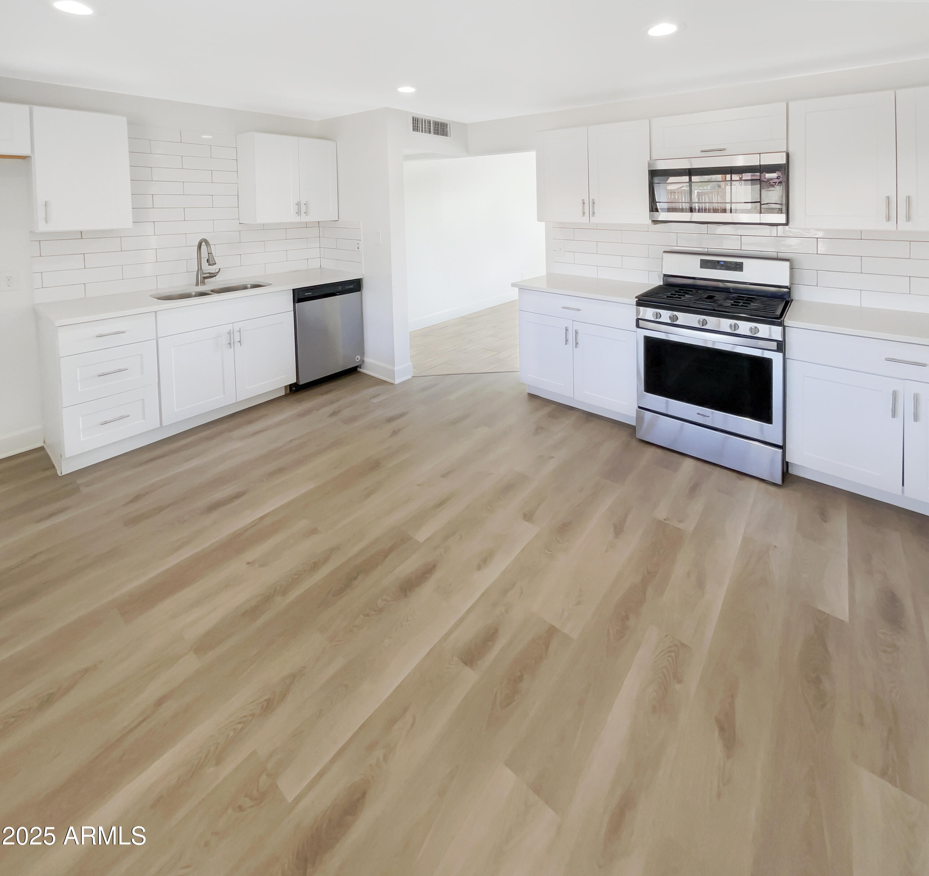 3618 West Rancho Drive Phoenix, AZ 85019 - Photo 6 of 26 listing_5