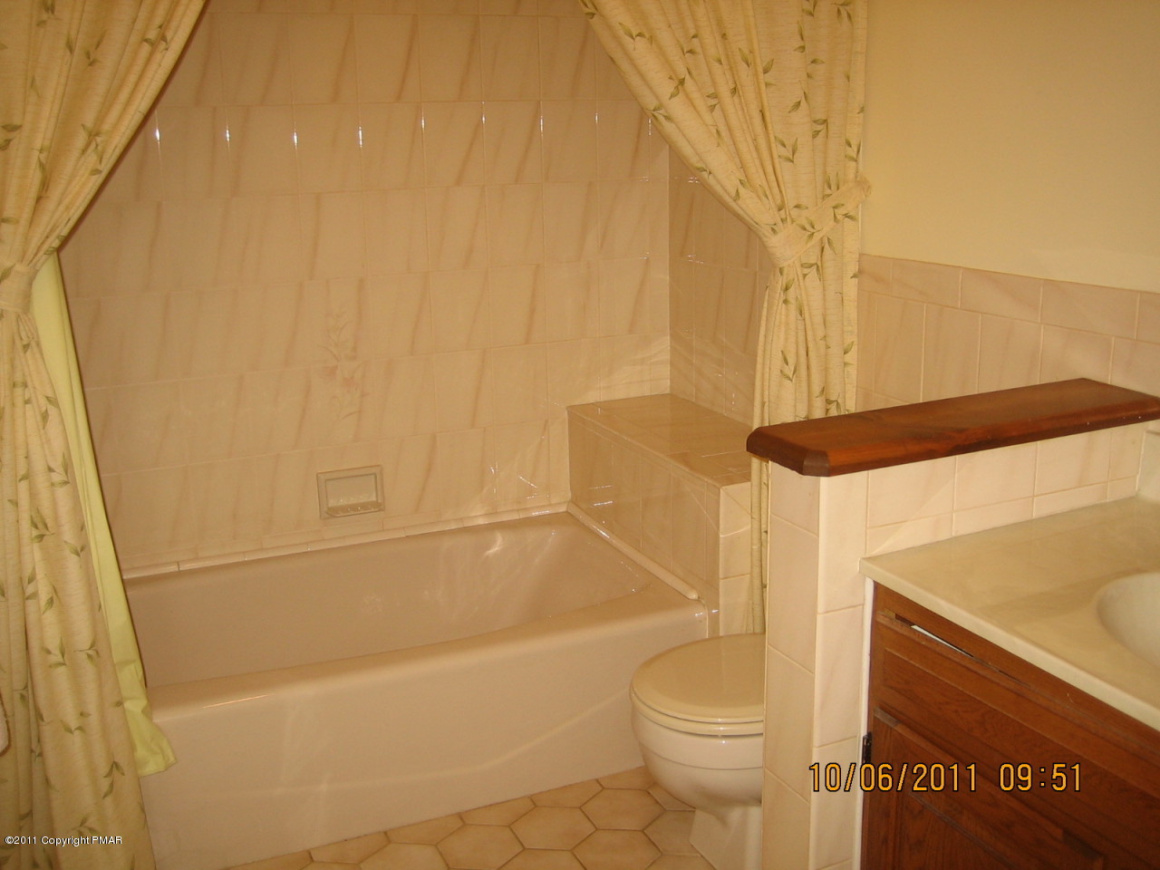 183 Koerners Road Cresco, PA 18326 - Photo 12 of 28 a bathroom with a toilet and a shower