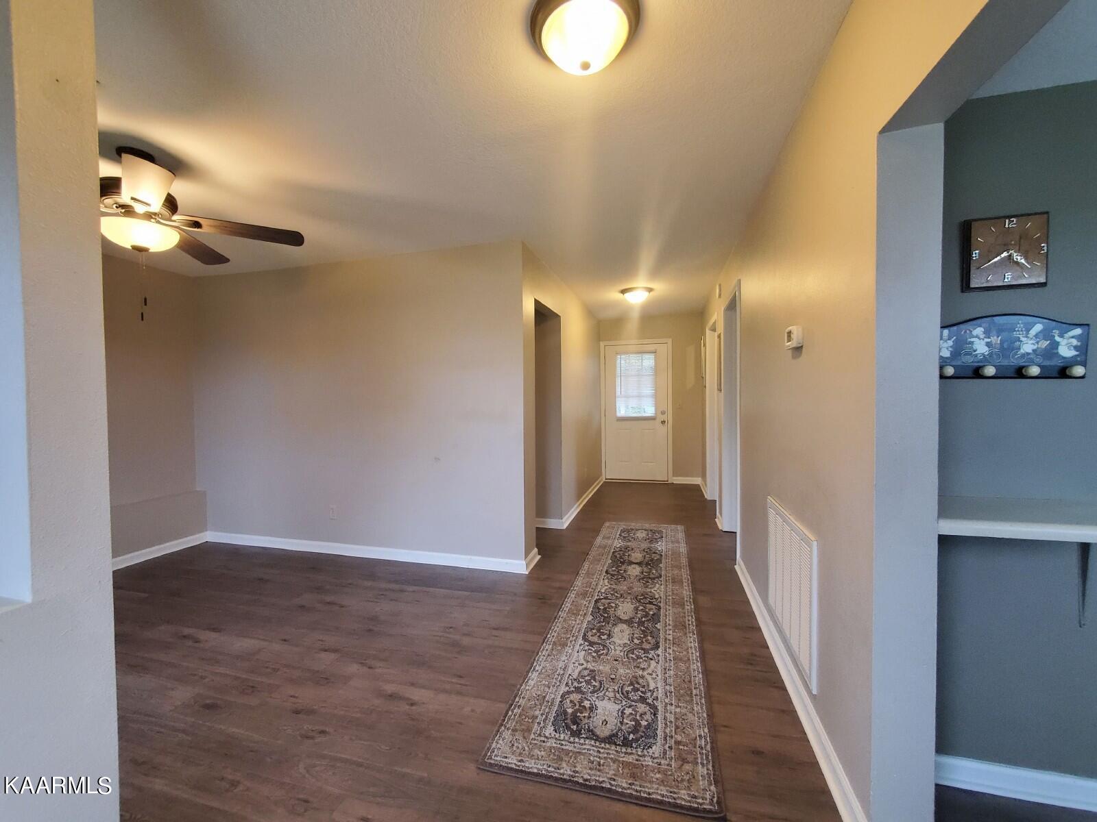 372 Wells Road Crossville, TN 38555 - Photo 14 of 40 14 Home for Sale 372 Wells Rd