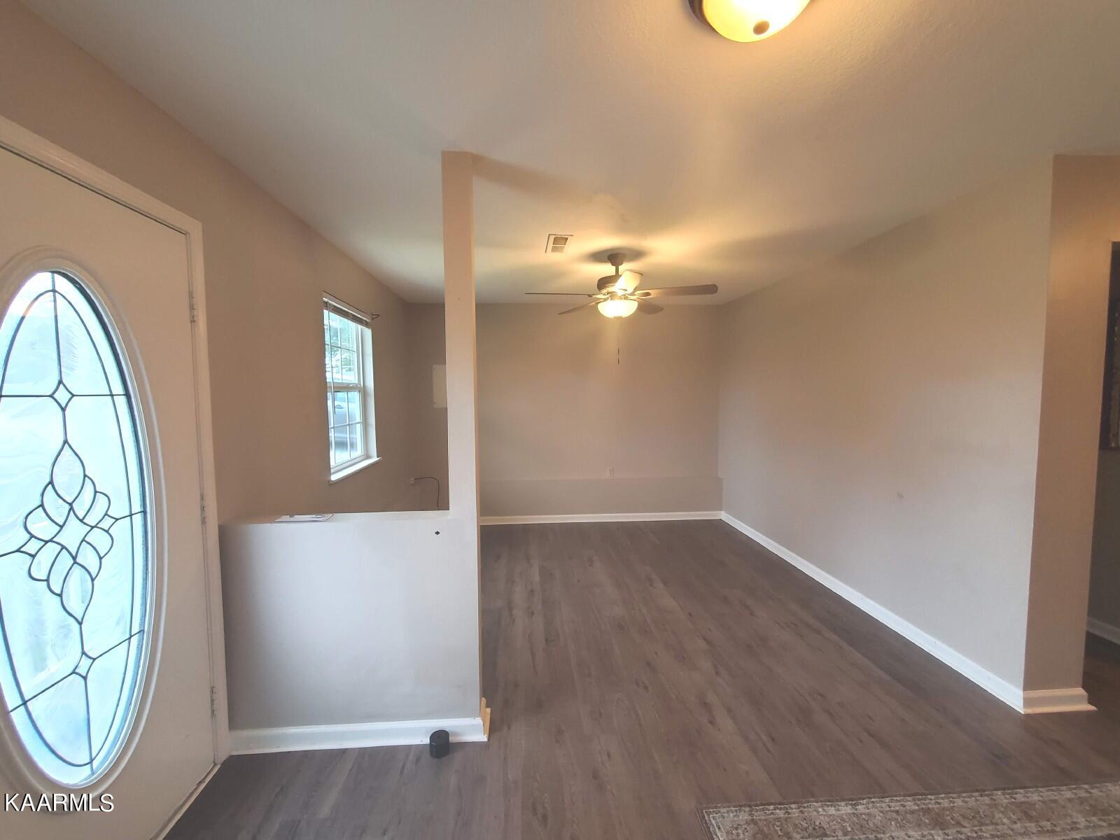 372 Wells Road Crossville, TN 38555 - Photo 3 of 40 03 Home for Sale 372 Wells Rd