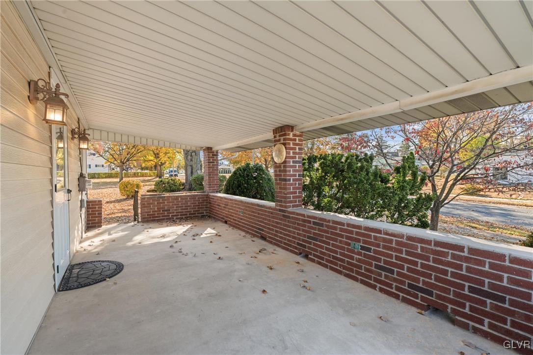 2121 Aster Road Bethlehem, PA 18018 - Photo 12 of 51 Gallery Image 12