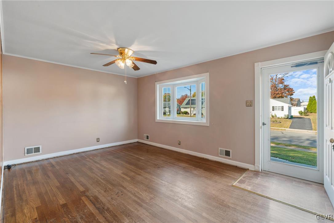 2121 Aster Road Bethlehem, PA 18018 - Photo 16 of 51 Gallery Image 16