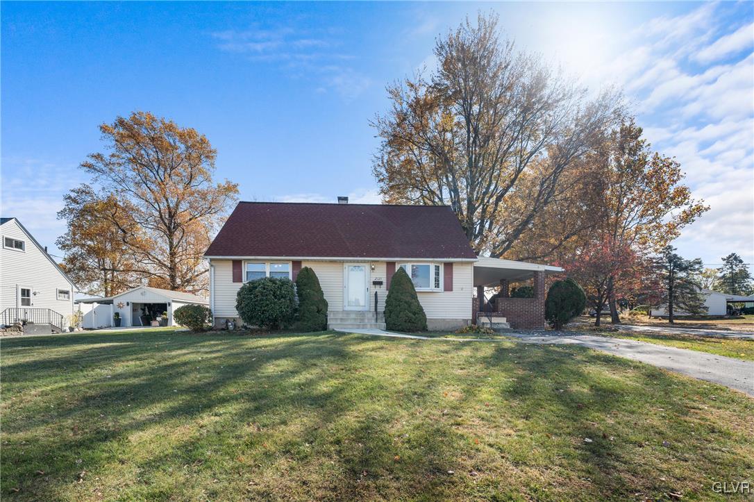 2121 Aster Road Bethlehem, PA 18018 - Photo 4 of 51 Gallery Image 4