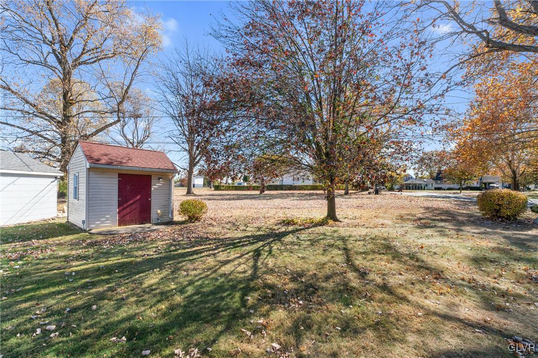 2121 Aster Road Bethlehem, PA 18018 - Photo 49 of 51 Gallery Image 49