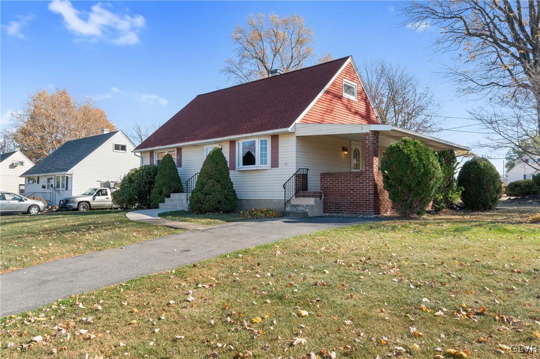 2121 Aster Road Bethlehem, PA 18018 - Photo 6 of 51 Gallery Image 6