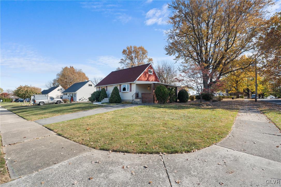 2121 Aster Road Bethlehem, PA 18018 - Photo 8 of 51 Gallery Image 8