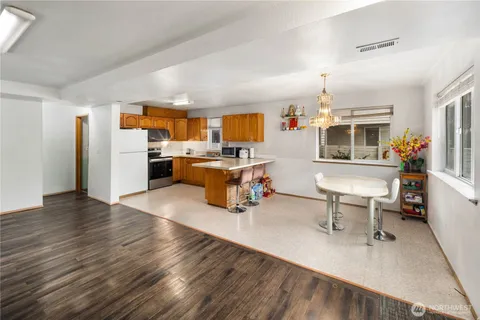 $950,000 | 3317 Claremont Avenue South, Seattle, WA 98144