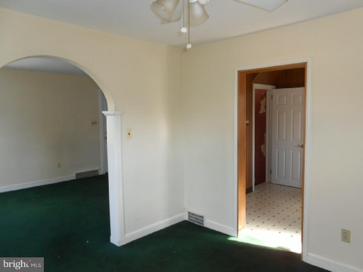 627 Rutledge Avenue Folsom, PA 19033 - Photo 7 of 17 Gallery Image 7