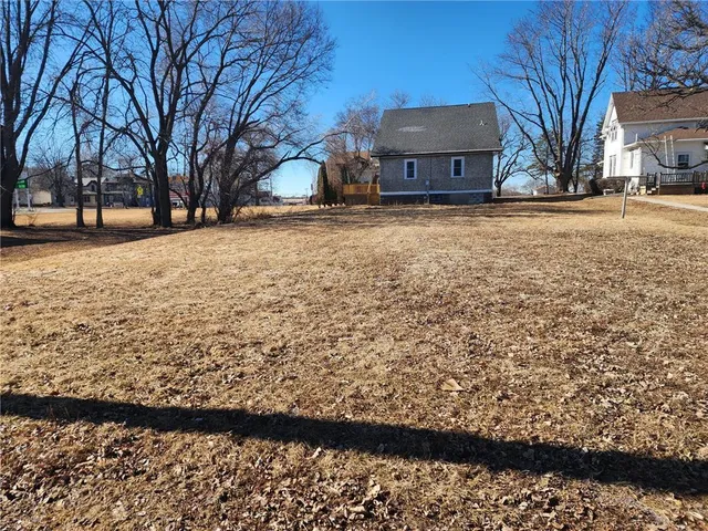 $1,300 | 1333 1st Avenue, Gibbon, MN 55335