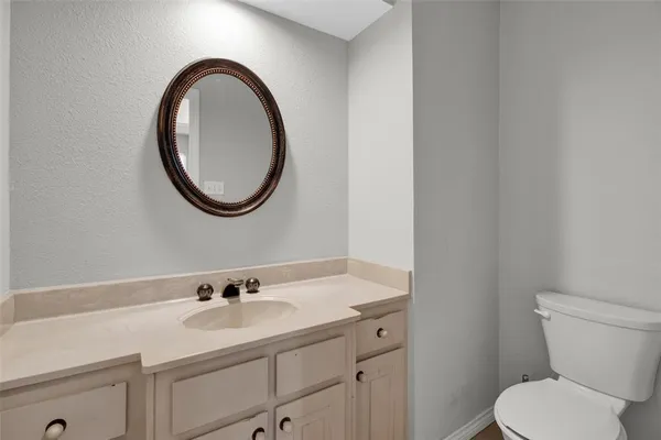 $415,000 | 902 Kingsbury Court, Longview, TX 75604