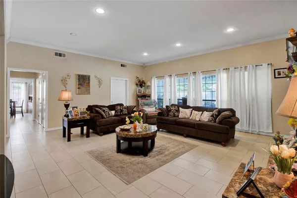 $415,000 | 902 Kingsbury Court, Longview, TX 75604