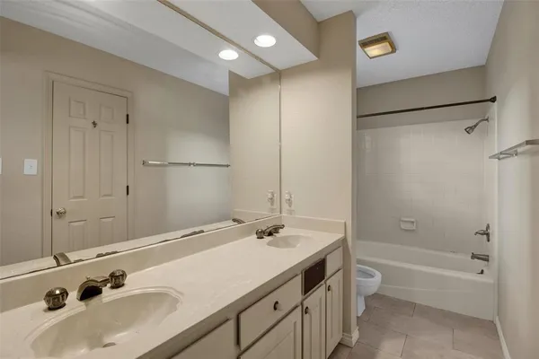 $415,000 | 902 Kingsbury Court, Longview, TX 75604