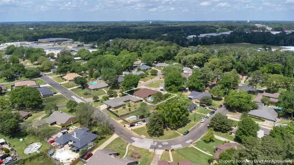 $415,000 | 902 Kingsbury Court, Longview, TX 75604