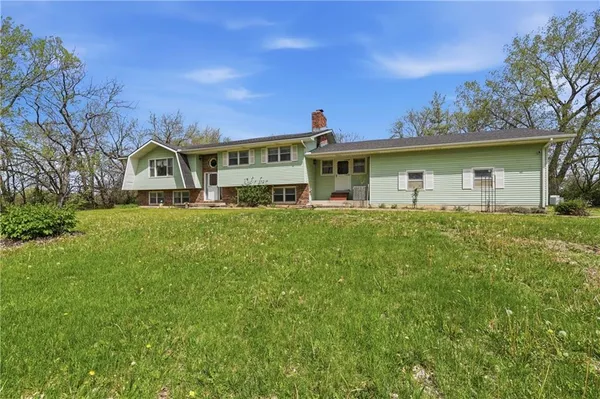 $425,000 | 37600 East 171st Street, Pleasant Hill, MO 64080