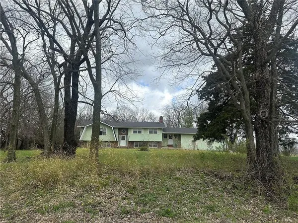 $425,000 | 37600 East 171st Street, Pleasant Hill, MO 64080