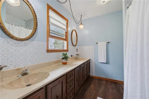 $425,000 | 37600 East 171st Street, Pleasant Hill, MO 64080