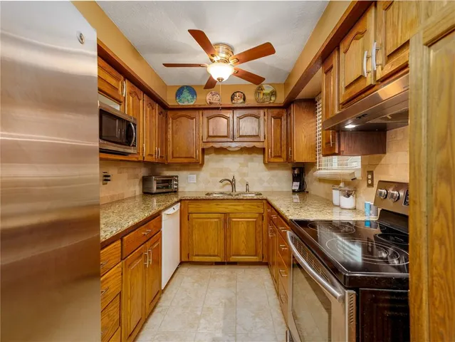 $225,000 | 3232 South Queen Ridge Way, Independence, MO 64055