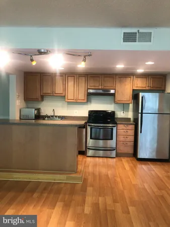 $2,300 | 6301 Stevenson Avenue, Unit 510, Alexandria, VA 22304