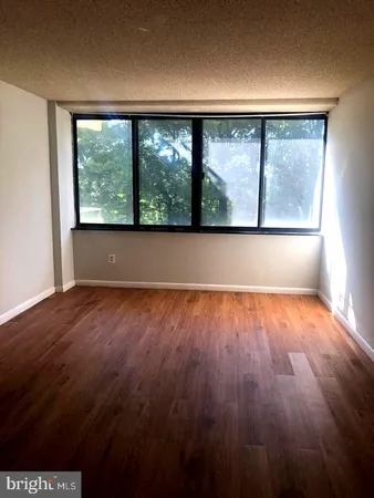 $2,300 | 6301 Stevenson Avenue, Unit 510, Alexandria, VA 22304