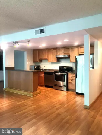 $2,300 | 6301 Stevenson Avenue, Unit 510, Alexandria, VA 22304