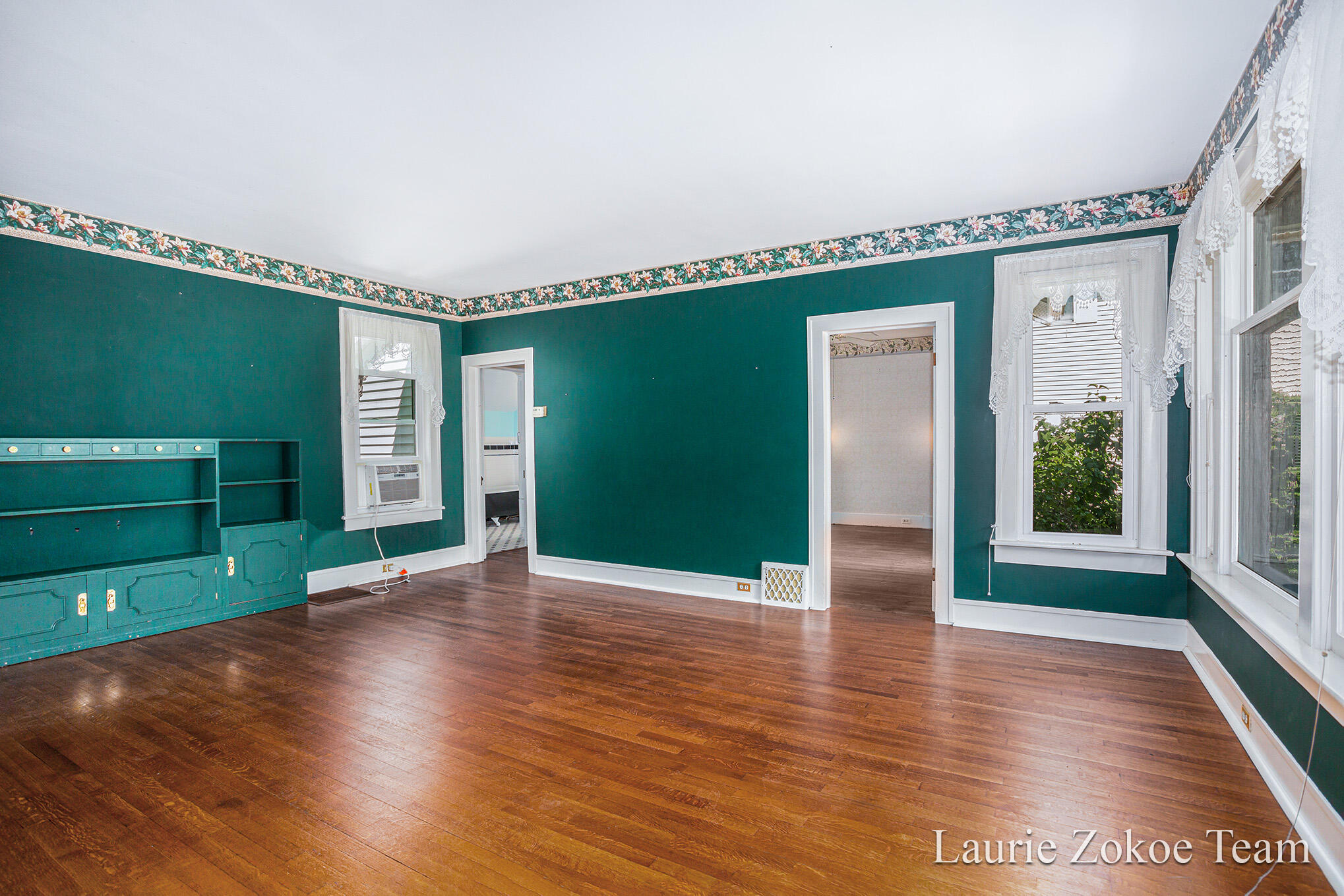 213 Liberty Street Spring Lake, MI 49456 - Photo 6 of 34 8L9A2905