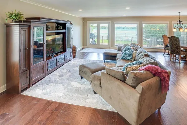 $10,000 | 16926 Grays Bay Boulevard, Minnetonka, MN 55391