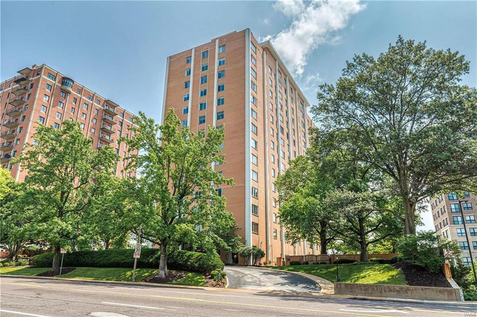 900 South Hanley Road, Unit 4A Clayton, MO 63105 - Photo 1 of 25 Gallery Image 1