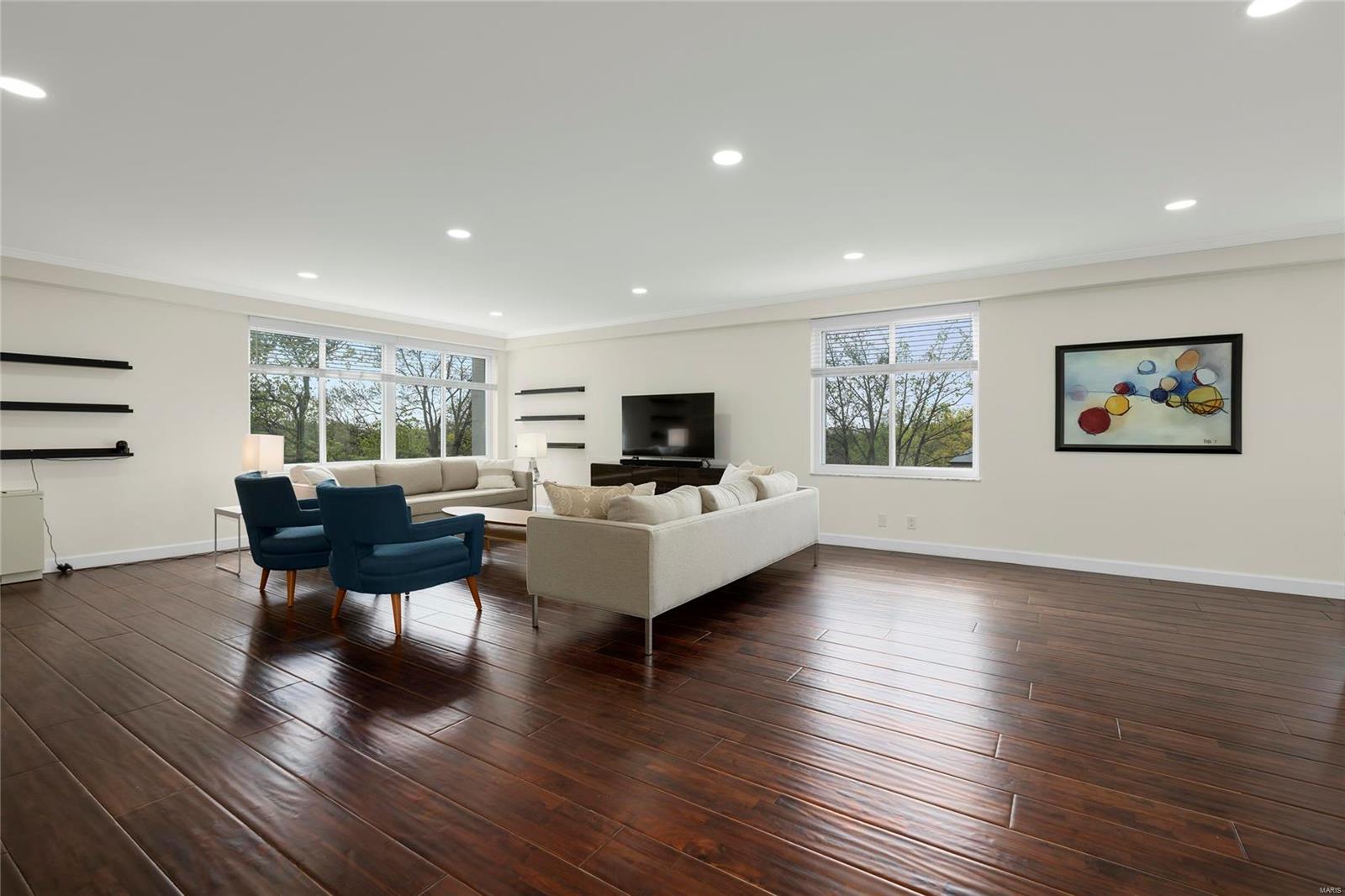 900 South Hanley Road, Unit 4A Clayton, MO 63105 - Photo 6 of 25 Gallery Image 6