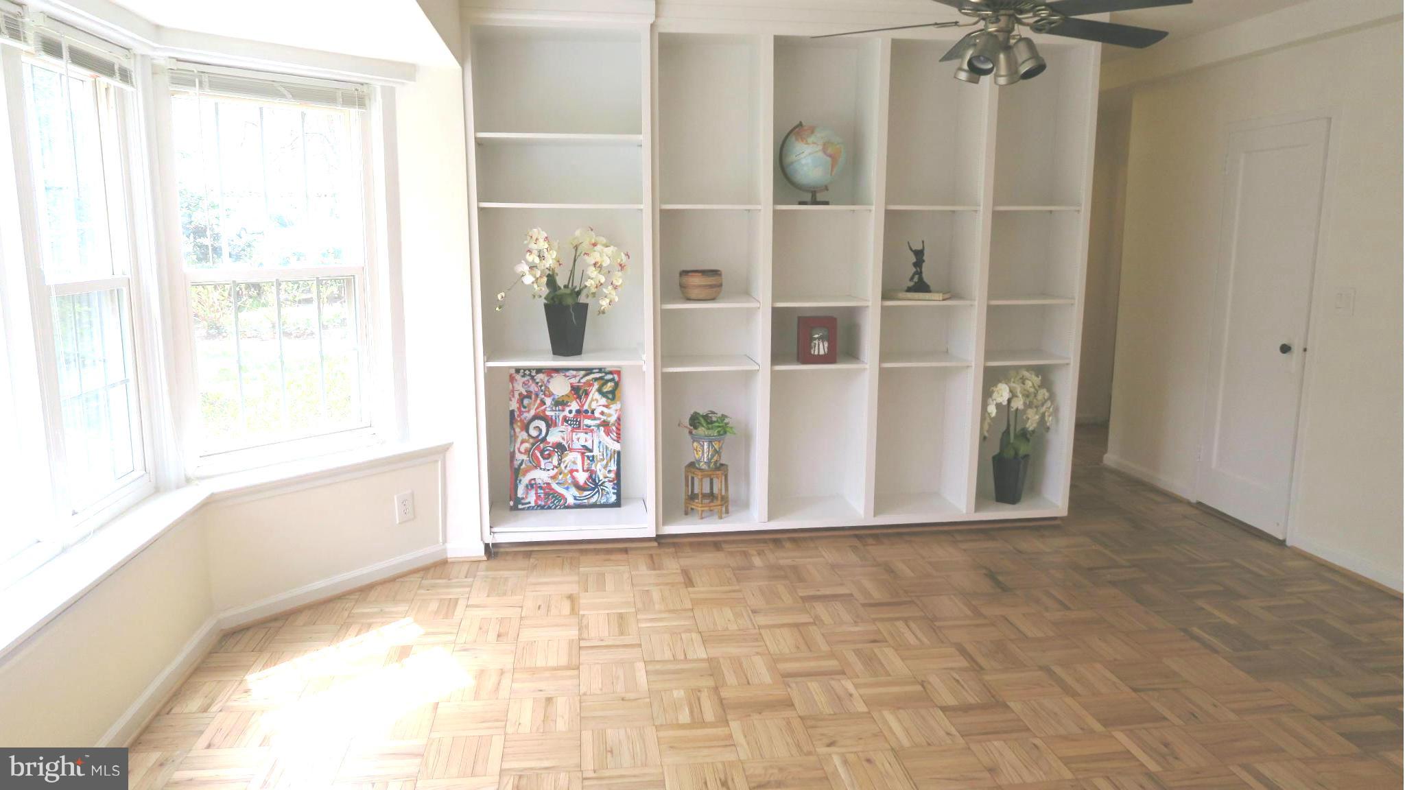1601 Preston Road, Unit 1601 Alexandria, VA 22302 - Photo 5 of 20 Custom built in book cases