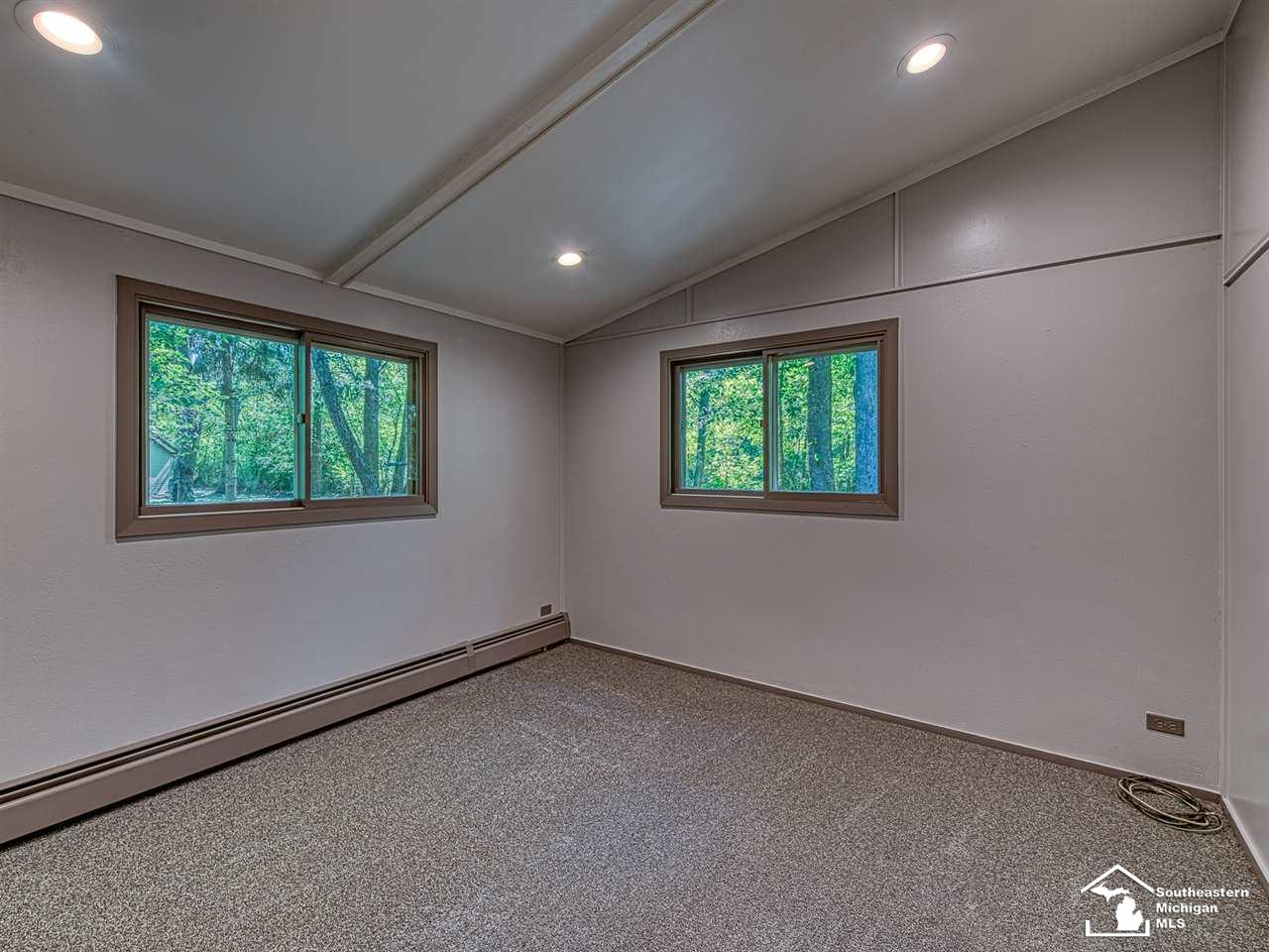 15063 West Dunbar Road Petersburg, MI 49270 - Photo 18 of 27 50024186-17.JPG