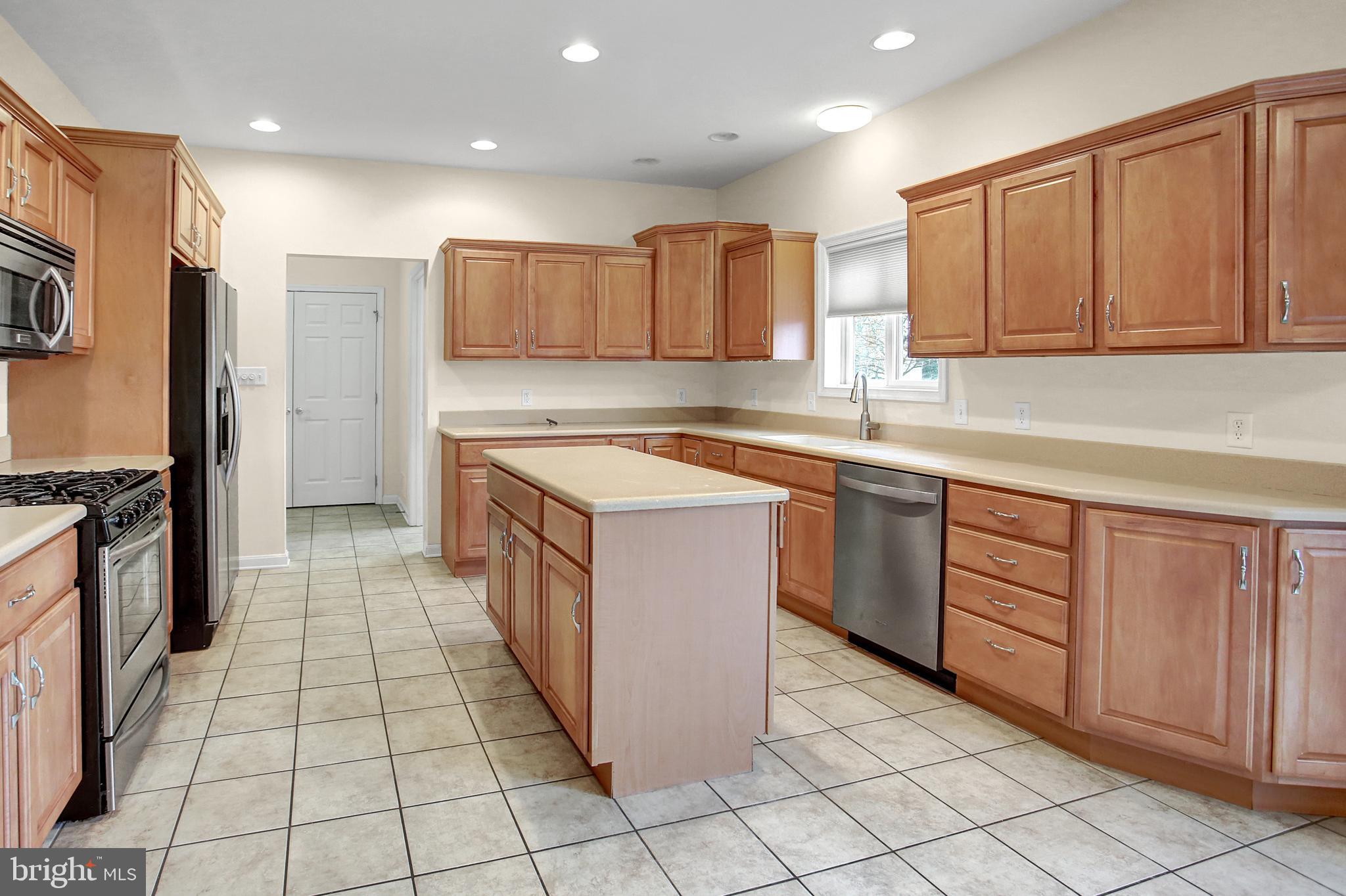 103 Creamery Road Boiling Springs, PA 17007 - Photo 22 of 49 Kitchen