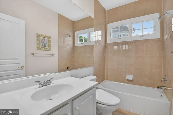 $1,599,900 | 208 Deep Trail Lane, Rockville, MD 20850