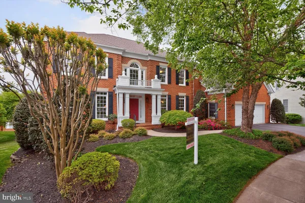 $1,599,900 | 208 Deep Trail Lane, Rockville, MD 20850