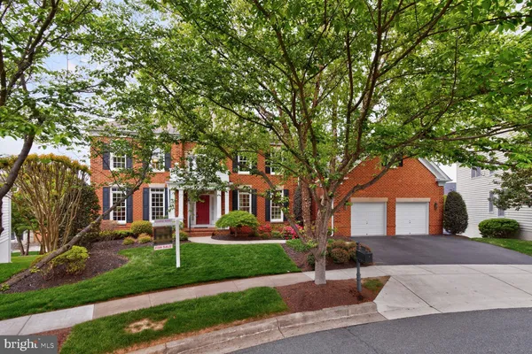 $1,599,900 | 208 Deep Trail Lane, Rockville, MD 20850