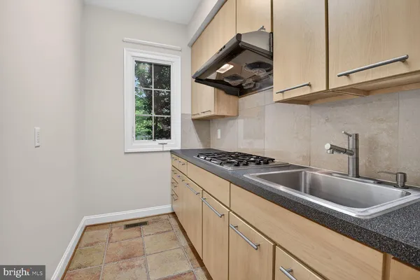 $1,599,900 | 208 Deep Trail Lane, Rockville, MD 20850
