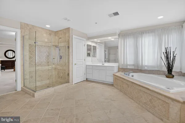 $1,599,900 | 208 Deep Trail Lane, Rockville, MD 20850