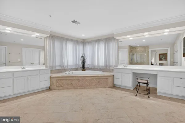 $1,599,900 | 208 Deep Trail Lane, Rockville, MD 20850