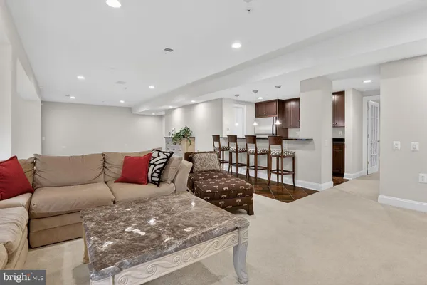 $1,599,900 | 208 Deep Trail Lane, Rockville, MD 20850