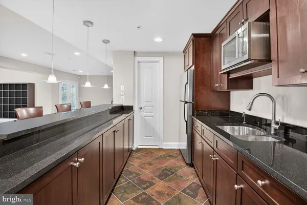 $1,599,900 | 208 Deep Trail Lane, Rockville, MD 20850