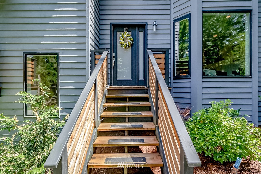 6520 Fisher Road Edmonds, WA 98026 - Photo 2 of 40 Gallery Image 2
