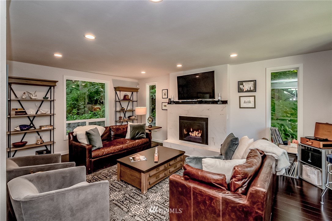 6520 Fisher Road Edmonds, WA 98026 - Photo 4 of 40 Gallery Image 4