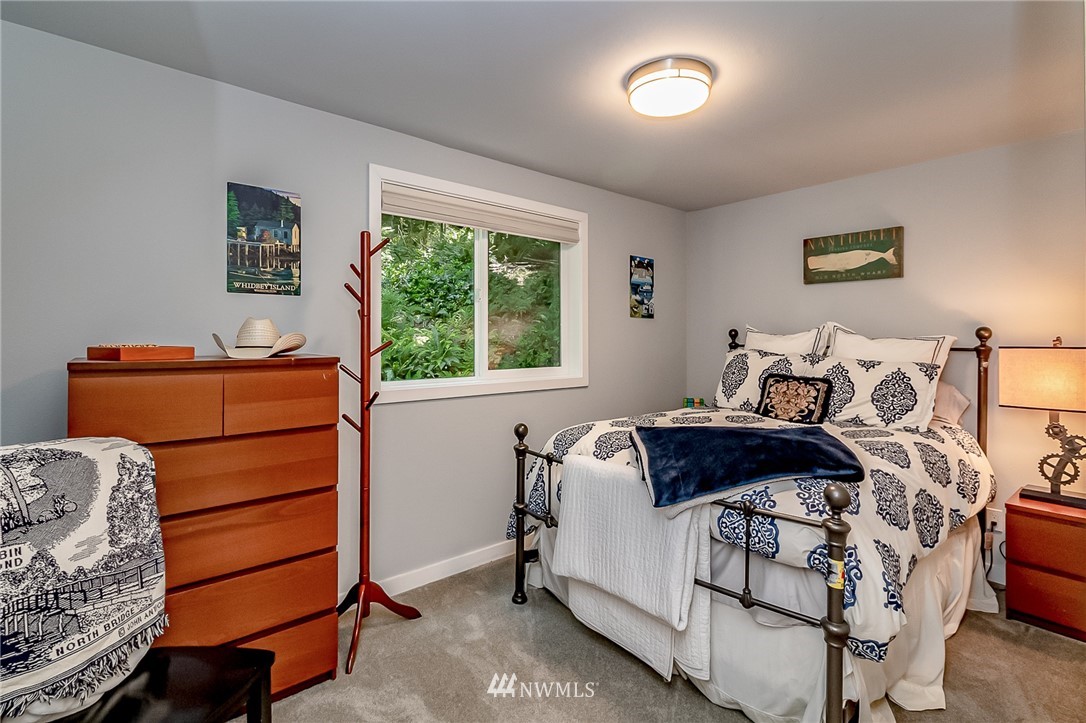 6520 Fisher Road Edmonds, WA 98026 - Photo 6 of 40 Gallery Image 6