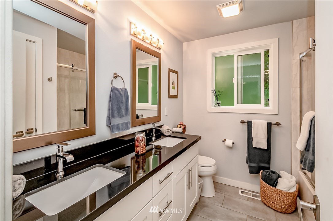 6520 Fisher Road Edmonds, WA 98026 - Photo 8 of 40 Gallery Image 8