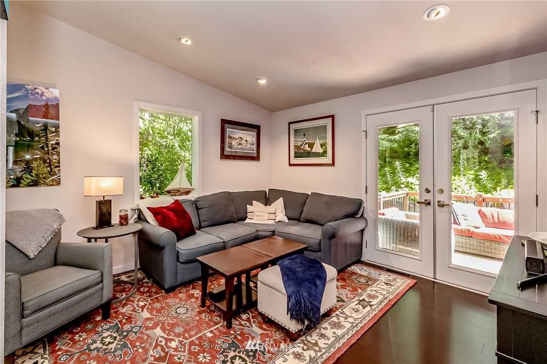6520 Fisher Road Edmonds, WA 98026 - Photo 10 of 40 Gallery Image 10