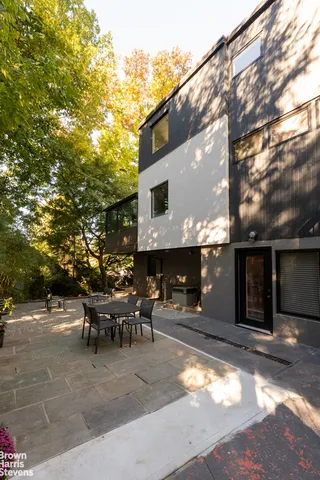 $2,500,000 | 712 Ladd Road | North Riverdale