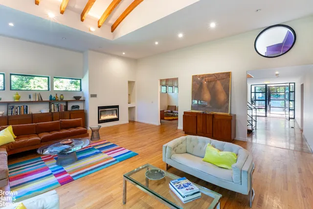 $2,500,000 | 712 Ladd Road | North Riverdale